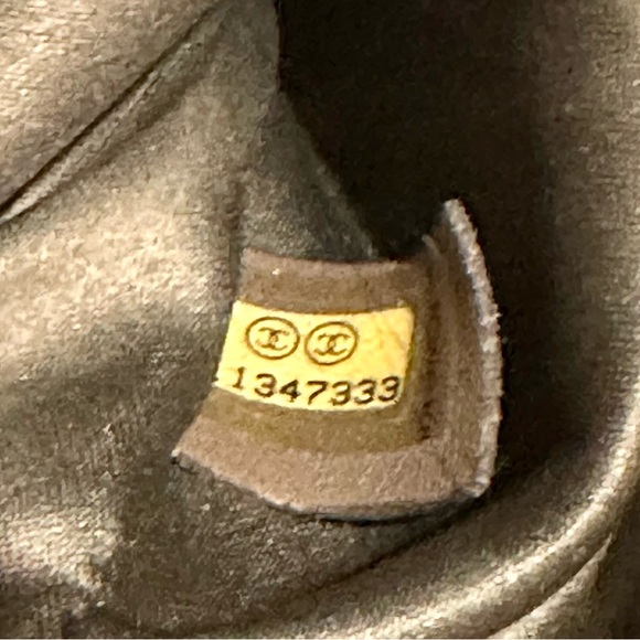 Chanel Rock and Chain Hobo - Picture 8 of 16